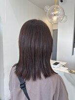 セラ(SERA)&nbsp;まとまりやすく、自然に動くミディアムスタイル