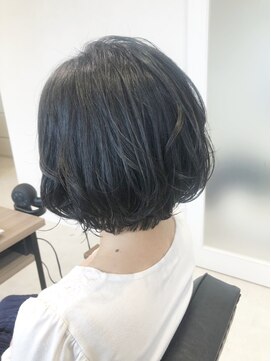 ミネヘアアンドメイク高知店 前下がりボブ
