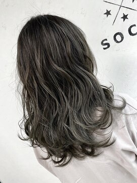 ヘアーアンドスパソシット(HAIR&SPA SOCIT) ナチュラルセミロング×グレージュバレイヤージュ