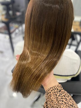 アルーシェ 平井(Alushe) Aujuaトリートメント『Ａｌｕｓｈｅ平井』