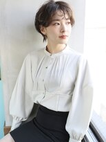 バース(BIRTH)&nbsp;天神【BIRTH】大人かわいいシースルー前髪ふわふわショート　4