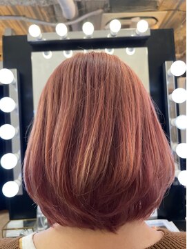 シャロン(SHARON) 【SHARON原宿】内巻きワンカールボブ×ブリーチあり暖色系ピンク
