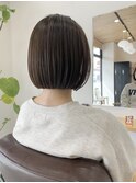 ☆オリーブベージュのおしゃれフラットボブ☆首が長く見えるヘア