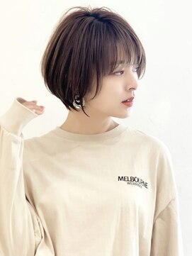 アンド ストーリーズ(&STORIES) 前髪あり耳掛け丸みくびれボブ/20代/30代/40代/ショート(蘭)