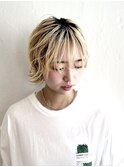 ハイトーンにしてるとプリンもお洒落な『こなれヘア』