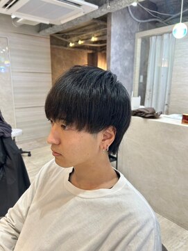 ヴィ 大宮(Vii) ダークアッシュ/カルマパーマ/アッシュブラック[メンズ/大宮]