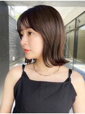 こなれミディ顔まわりレイヤーワンカール外ハネボブ前髪カット