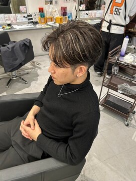 メンズサロン キング 梅田店(Men’s salon K!ng) 波巻きツイストスパイラルパーマ/フェザーパーマ/眉毛/メンズ