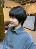 暗髪でも重く見せない 絶妙な軽さ◎ショートボブ