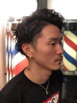 ヒロギンザバーバーショップ 神楽坂店(HIRO GINZA BARBER SHOP) センターパート　パーマスタイル