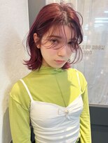 マグノリア(MAGNOLIA) カシスカラーの透け前髪のゆるパーマデザイン