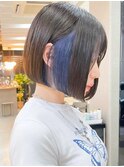 インナーカラーに地毛風ストレートボブ
