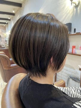 ヴィアンカ(Vianca) 大人丸みショートボブ