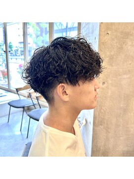 ヒート トウキョウ 目黒店(HEAT TOKYO) 波巻きパーマ　刈り上げ　マッシュ