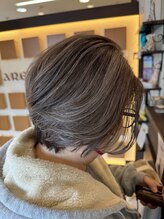 アリーナ 緑が丘店(arena)&nbsp;ベージュカラーの白髪ぼかしで上品に！