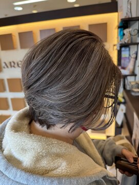 アリーナ 緑が丘店(arena) ベージュカラーの白髪ぼかしで上品に！