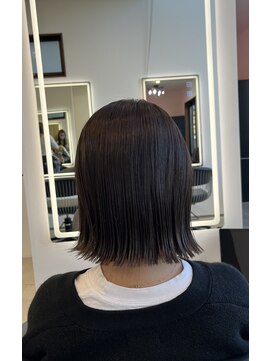 クオン 伊勢崎(QUON.) 暗め透明感カラー/ボブヘア