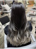 ホワイトシルバーグラデーション×レイヤーカット