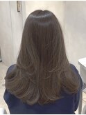 オリーブグレージュ/レイヤーカット