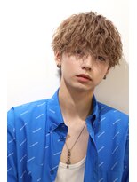 オーシャントーキョー 仙台(OCEAN TOKYO)&nbsp;波巻きスパイラルパーママッシュ刈り上げブリーチベージュ仙台