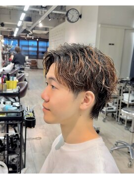 コワファースト長崎シャンプーボーイ 2nd(COIFF1RST 長崎 SHAMPOO BOY) メンズカットシャドウパーマメンズパーマ