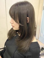 ワンズ リー 上大岡店(One's ly)&nbsp;オリーブグレー_小顔ミディアムレイヤーハッシュカット上大岡