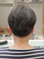 ピークアブー 原宿ハラカド(PEEK-A-BOO)&nbsp;くせ毛白髪ショートグレイヘア襟足絶壁生え癖悩みぺたんこ