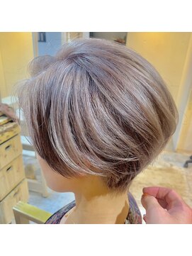 アクト(ACT) short×gray beige 表参道