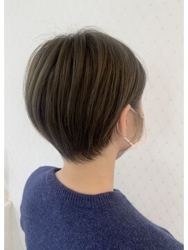 ファブ 銀座(fav) コンパクトショートヘア・オリーブアッシュ