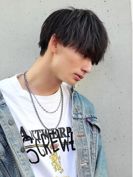 アーリー(Ali'i) 刈り上げツーブロック束感ショートマッシュ