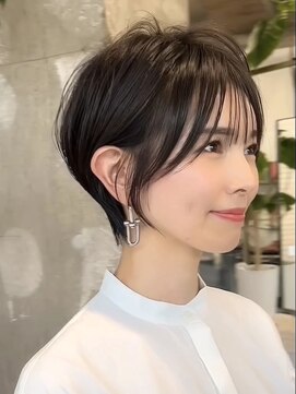 ロビー 表参道(ROBBY) 大人ショート/ひし形シルエット/前髪あり/30代・40代