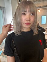 ルーム(Loom.)&nbsp;ハイトーンボブぱっつん前髪ボブミディアムボブレイヤーカット