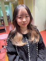 エマ(emma)&nbsp;【インナーカラー】レイヤー×ベージュ！