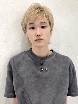 ユーフォリア 渋谷グランデ(Euphoria SHIBUYA GRANDE) ブロンドベージュ エッジの効いたウルフスタイル MOMO