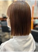 切りっぱなしの艶感パッツンボブ