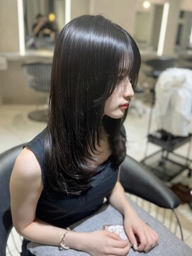 ユーフォリア 池袋東口駅前店(Euphoria) 大人美人ハイレイヤーぱっつん前髪黒髪ロングワイドバンク小顔