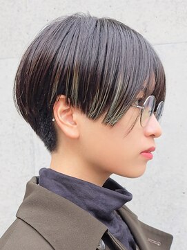 トリコ ショップアンドヘアサロン(tricot shop hair salon) 手ぐしでキマるジェンダーレスショート。フクザワ