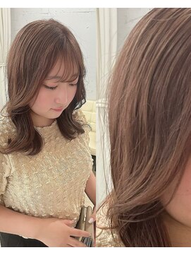 ミルクティーベージュ