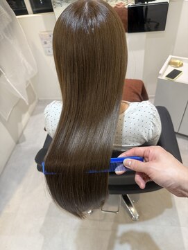 エミュスト(Emuest) 髪質改善トリートメント