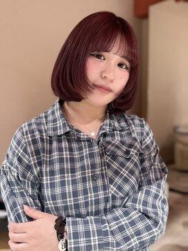 ヘアーアンドメイク ビス(HAIR&MAKE bis) 盛れる顔周りボブ×カシスレッドカラー【ココネ】
