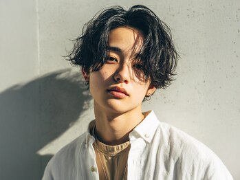 Men’s onk新宿 Men'sカット/Men'sパーマ/Men'sブリーチ/Men's縮毛矯正/メンズ眉毛の写真/動きもボリュームも自在に叶える再現性抜群のメンズパーマをご提案。[新宿/新宿駅/曲がる縮毛矯正/眉毛]