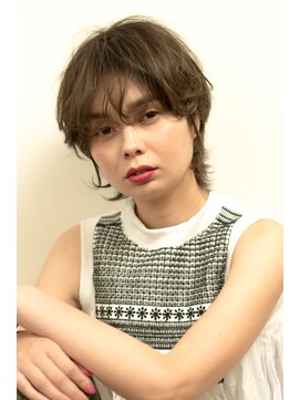 ヒアカアヴェダ 天神VIORO (Heaka AVEDA) ウルフショート【20代/30代/40代/髪質改善】