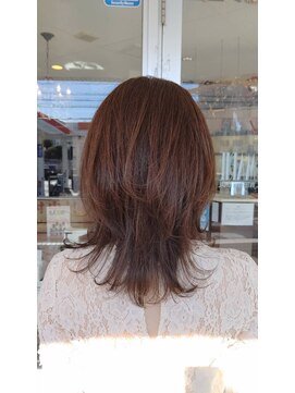 マリーインターナショナル 浦添店(MARIE INTERNATIONAL) ミディアムレイヤーくびれベージュブラウンピンク