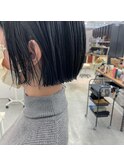 重すぎないパツッとラインミニボブ 〈境茉佑〉