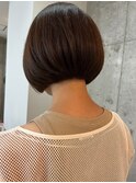 首が綺麗に見える　似合わせカット　ミニボブ　表参道