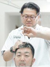 【施術】高品質な技術でスタイルを仕上げます！