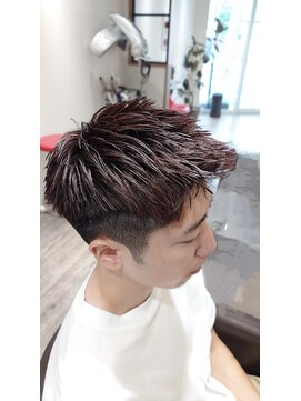 ジーナ(ZINA) 赤髪ショート