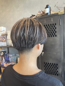 アチーブリス(achieve Liss) マッシュショート × コントラストハイライト/アンブレラカラー