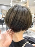 ショートボブ
