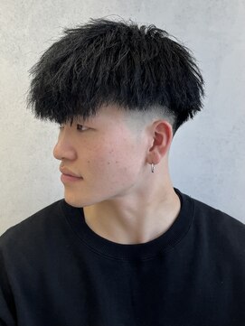 ルースト 西院店(ROOST) 縦落ちツイスト×フェードマッシュ